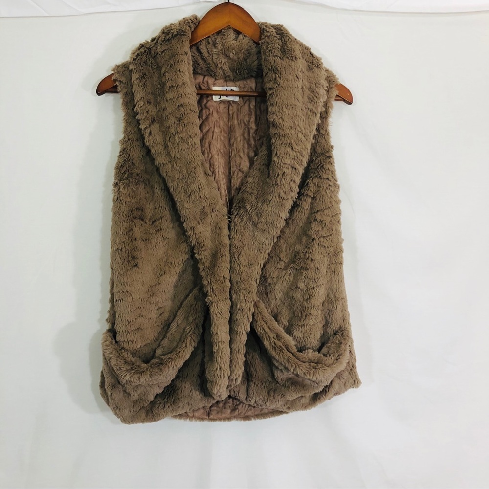 Jolt Faux Fur Vest